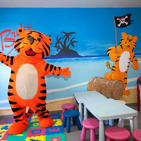 Livvo Valle & Aquapark Szálloda 4*