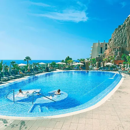 Livvo Valle & Aquapark Szálloda 4*